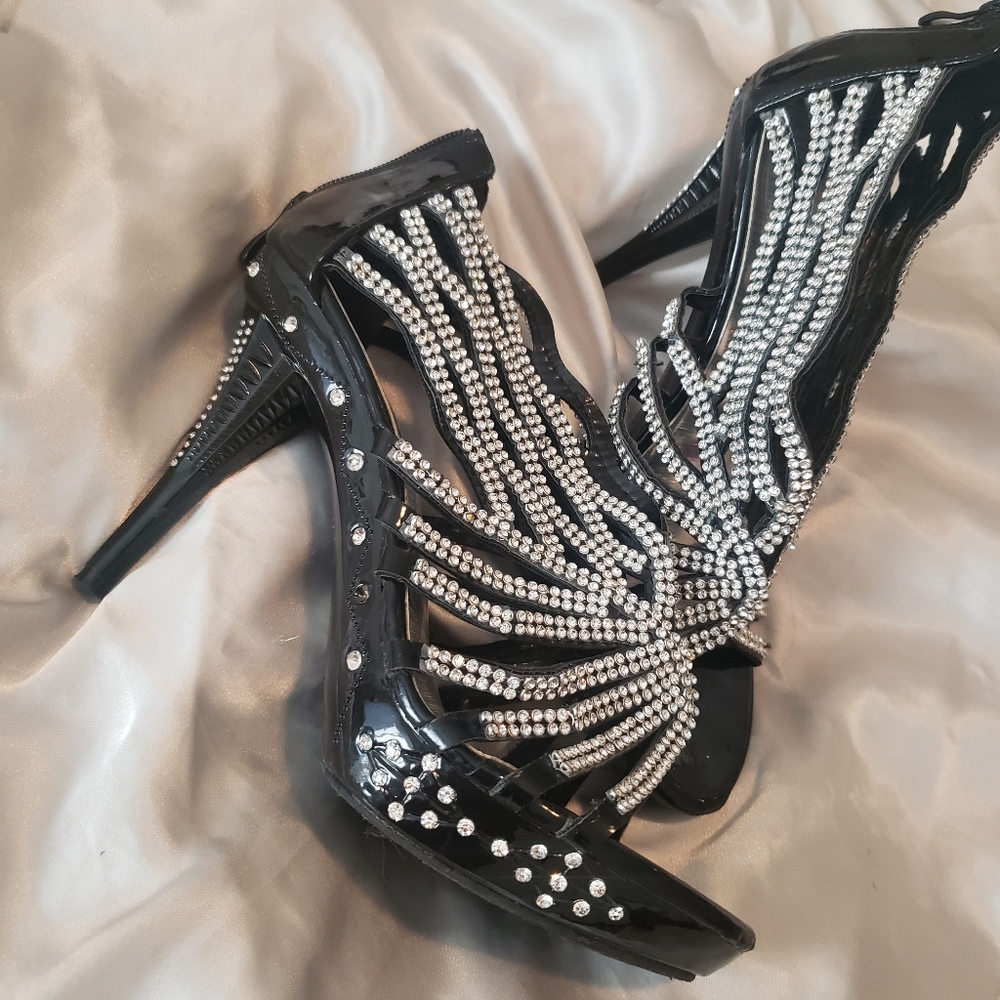 Delicacy Sparkly Silver/Black Heels